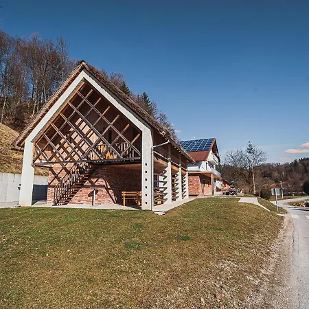 بيت ضيافة Farm Zurej 2*