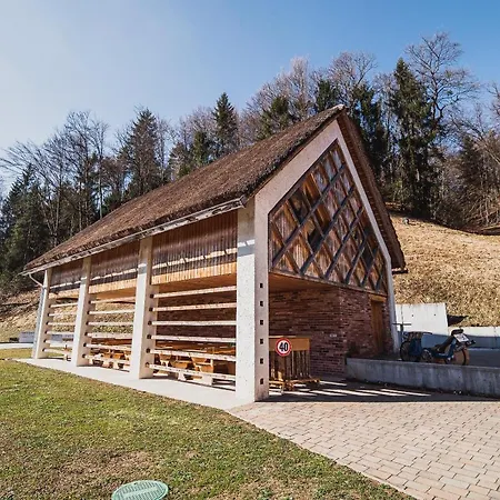 Farm Zurej Gostinjska kuća 2*