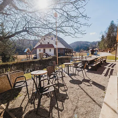 بيت ضيافة Farm Zurej